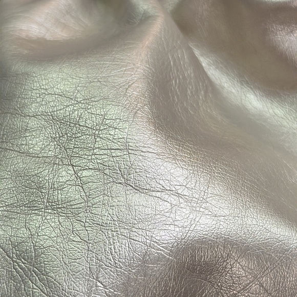 Payless Metallic Silver Gold Shoulder Handbag EUC - Picture 3 of 12